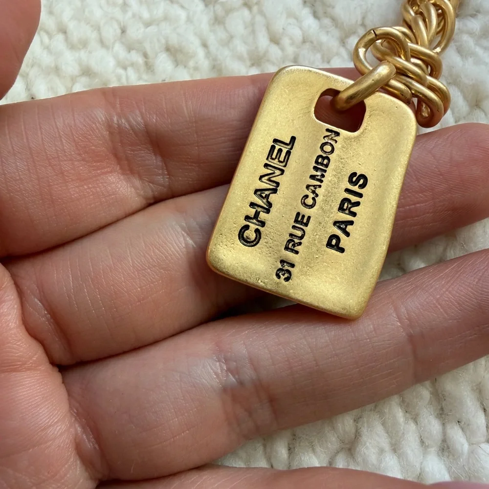 ✨ Vintage Chanel Chain Belt 31 Rue Cambon Medallion - Picture 7 of 9